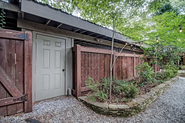 $2,800 | 4441 Hickory Ridge Road, Jackson, MS 39211