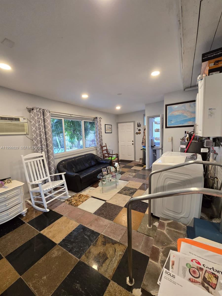 3083 Southwest 17th Street Miami, FL 33145 - Photo 13 of 19