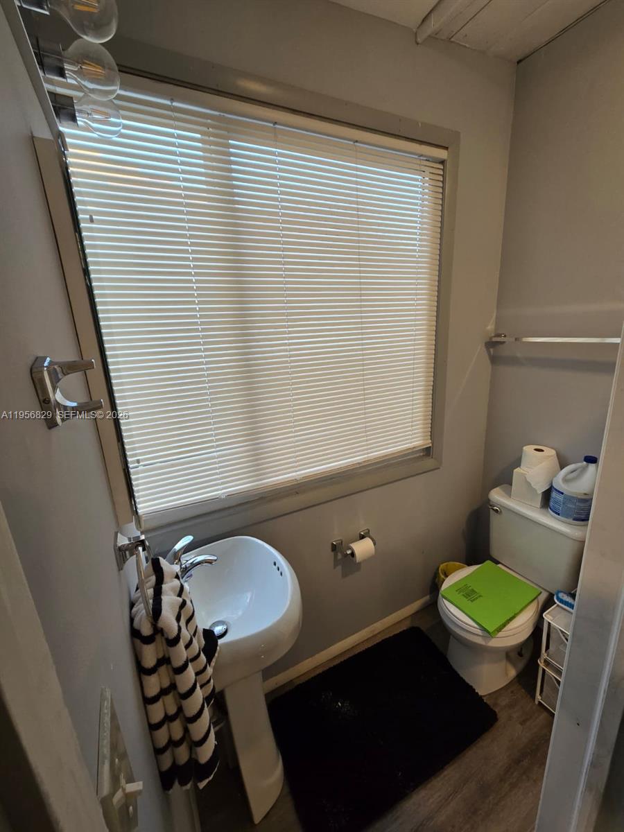 3083 Southwest 17th Street Miami, FL 33145 - Photo 16 of 19