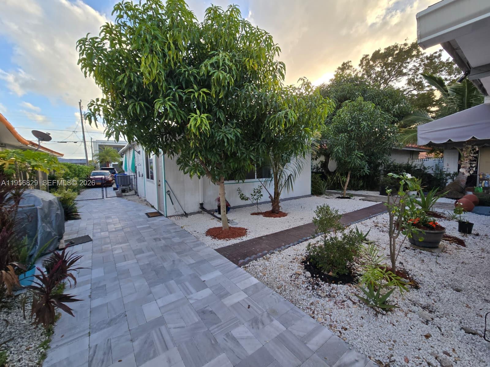 3083 Southwest 17th Street Miami, FL 33145 - Photo 18 of 19