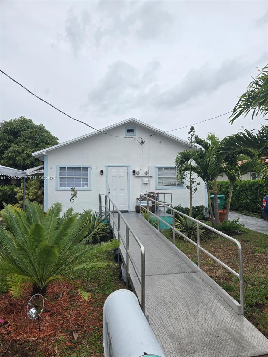 3083 Southwest 17th Street Miami, FL 33145 - Photo 2 of 19