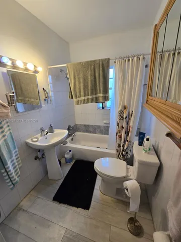 $3,500 | 3083 Southwest 17th Street, Miami, FL 33145