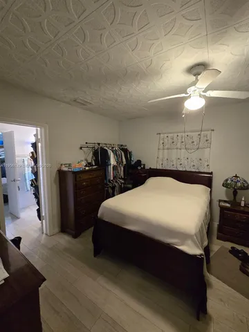 $3,500 | 3083 Southwest 17th Street, Miami, FL 33145