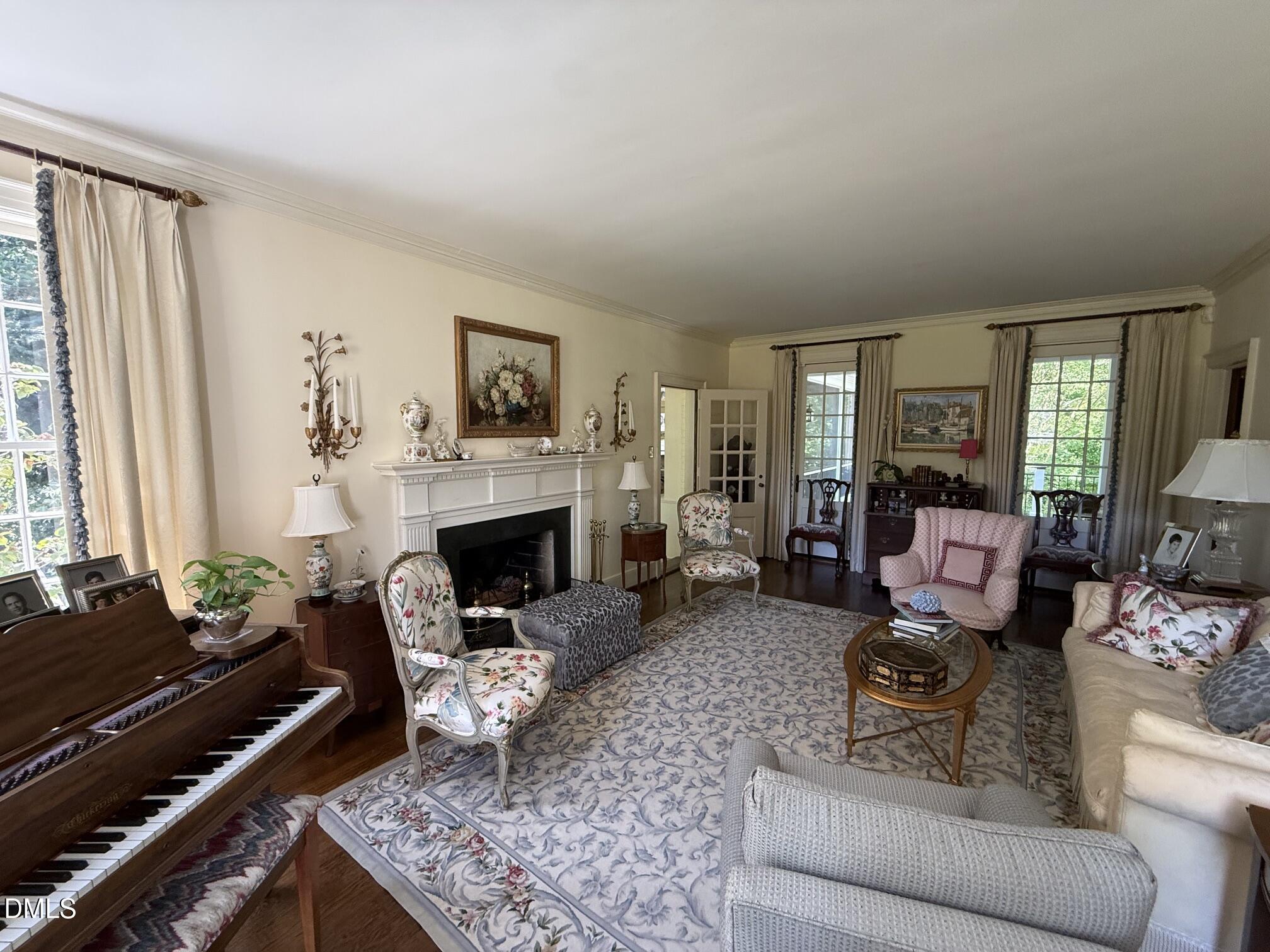 2527 White Oak Road Raleigh, NC 27609 - Photo 9 of 24 Gallery Image 9