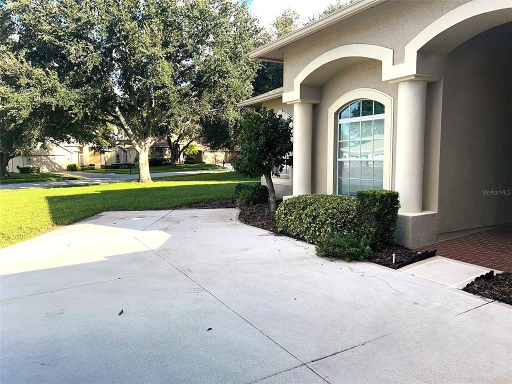 18754 Grand Club Drive Hudson, FL 34667 - Photo 3 of 37 Gallery Image 3