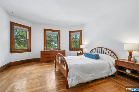 $1,289,000 | 56 Park Avenue, Glen Rock, NJ 07452