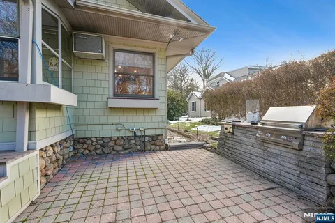 $1,289,000 | 56 Park Avenue, Glen Rock, NJ 07452