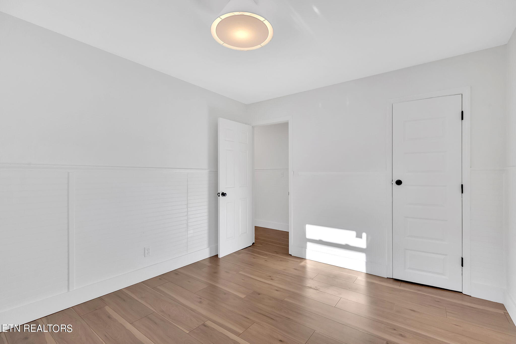 1325 Jaybird Road Morristown, TN 37814 - Photo 5 of 37 5-web-or-mls-217A9567