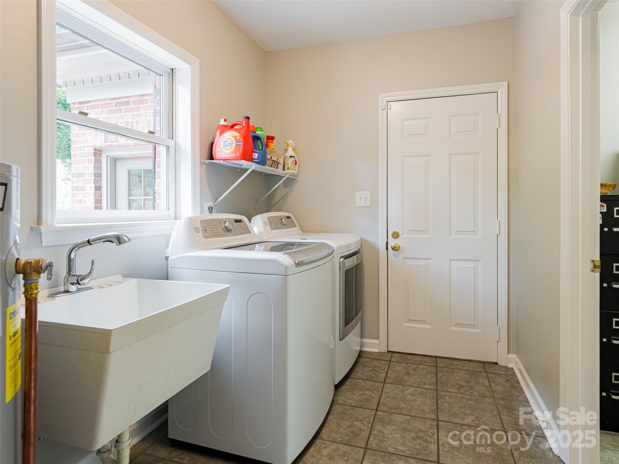 91 Carter Cove Road Asheville, NC 28804 - Photo 23 of 48
