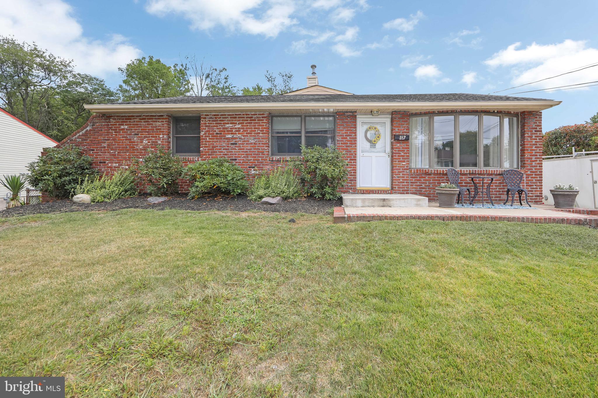 187 Hunterdon Road Woodbury, NJ 08096 - Photo 3 of 53