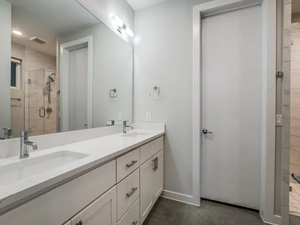 $6,300 | 5404 Winton Street, Dallas, TX 75206