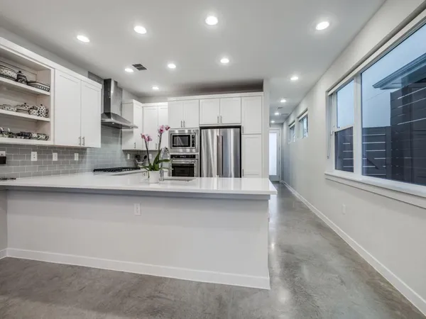 $6,300 | 5404 Winton Street, Dallas, TX 75206