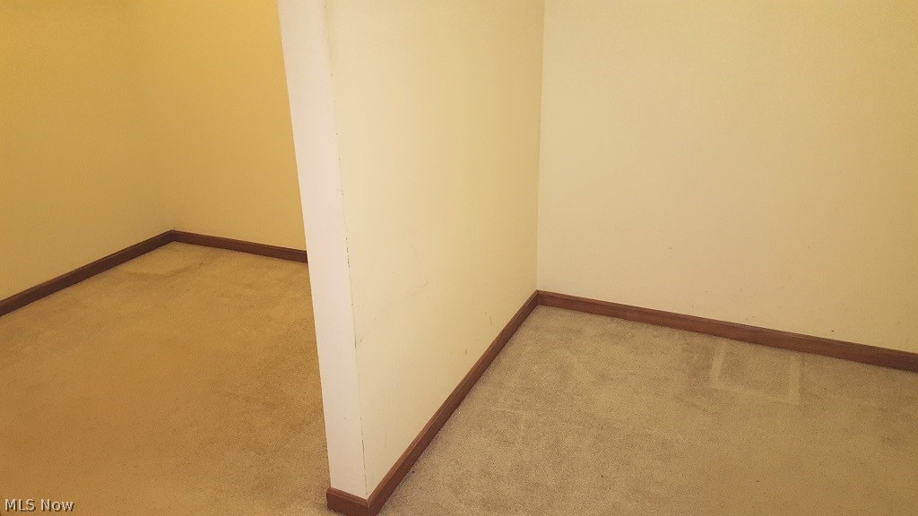 7949 Chaffee Road Northfield, OH 44067 - Photo 22 of 31 Master Bedroom Walk in Closet