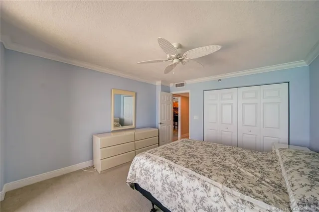 a view of a livingroom and dining room