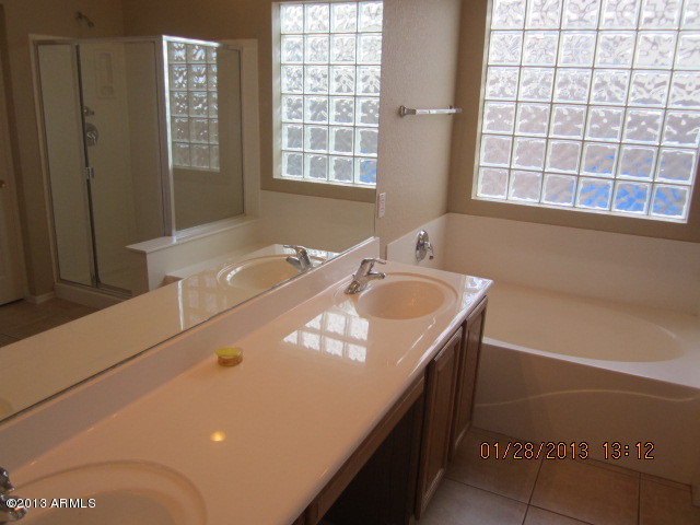 9250 West Berkeley Road Phoenix, AZ 85037 - Photo 1 of 17 pics 024