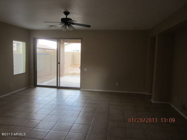 9250 West Berkeley Road Phoenix, AZ 85037 - Photo 2 of 17 pics 004