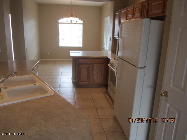 9250 West Berkeley Road Phoenix, AZ 85037 - Photo 5 of 17 pics 008