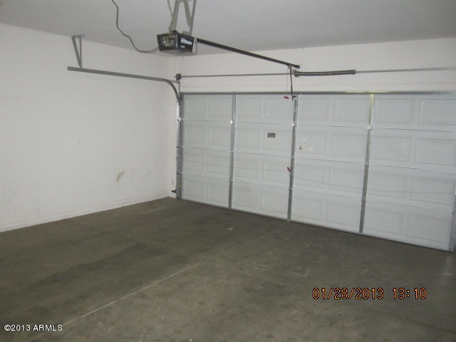 9250 West Berkeley Road Phoenix, AZ 85037 - Photo 8 of 17 pics 012