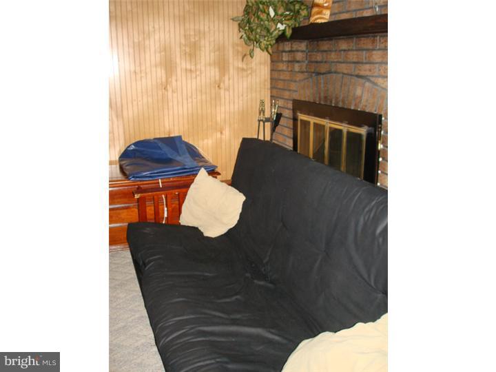 160 Greendale Road Philadelphia, PA 19154 - Photo 19 of 23 Family Room