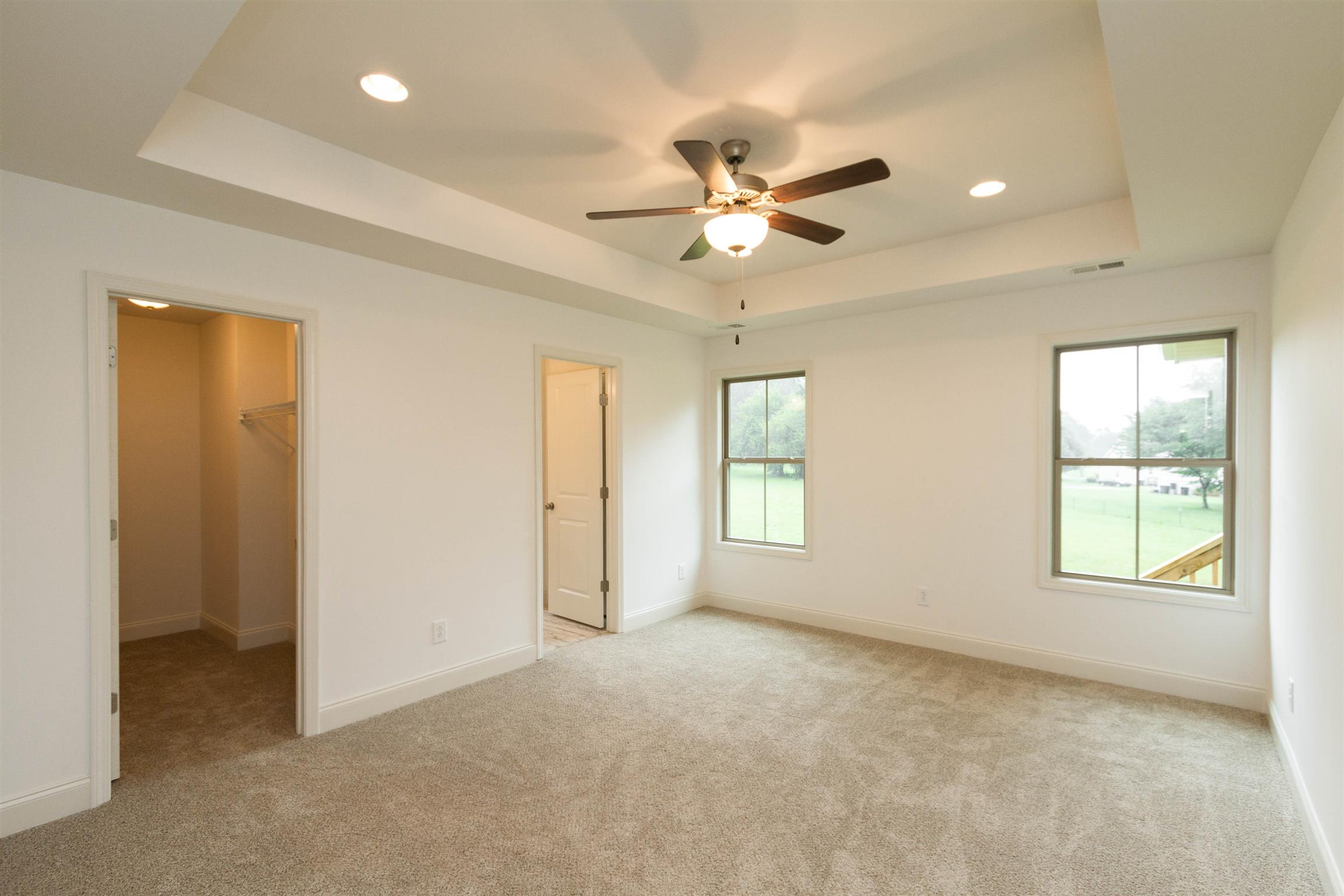 4121 Airport Road Springfield, TN 37172 - Photo 14 of 30 a view of an empty room with a window