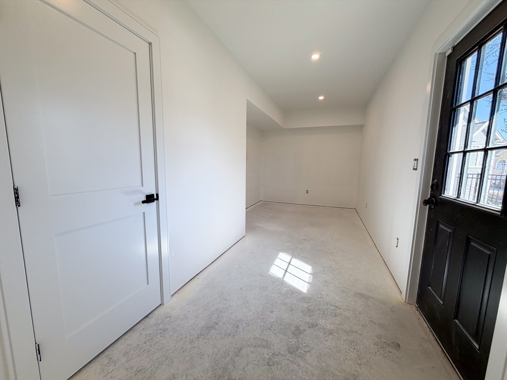 4 Oneil Way Saugus, MA 01906 - Photo 33 of 42