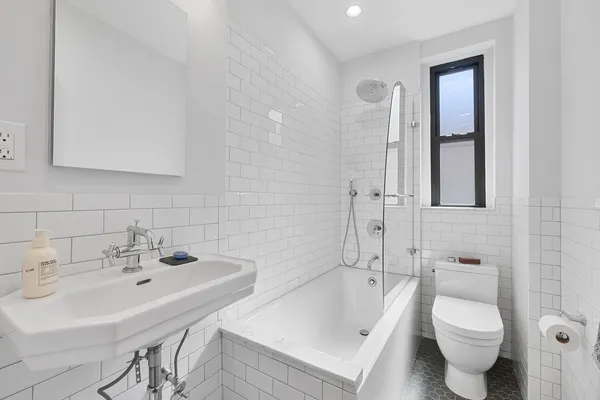 $675,000 | 860 Grand Concourse, Unit 7N | Concourse Village