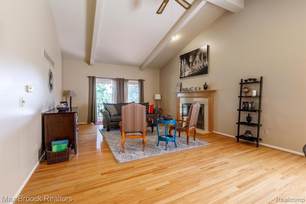 856 Green View Court Rochester Hills, MI 48307 - Photo 10 of 35