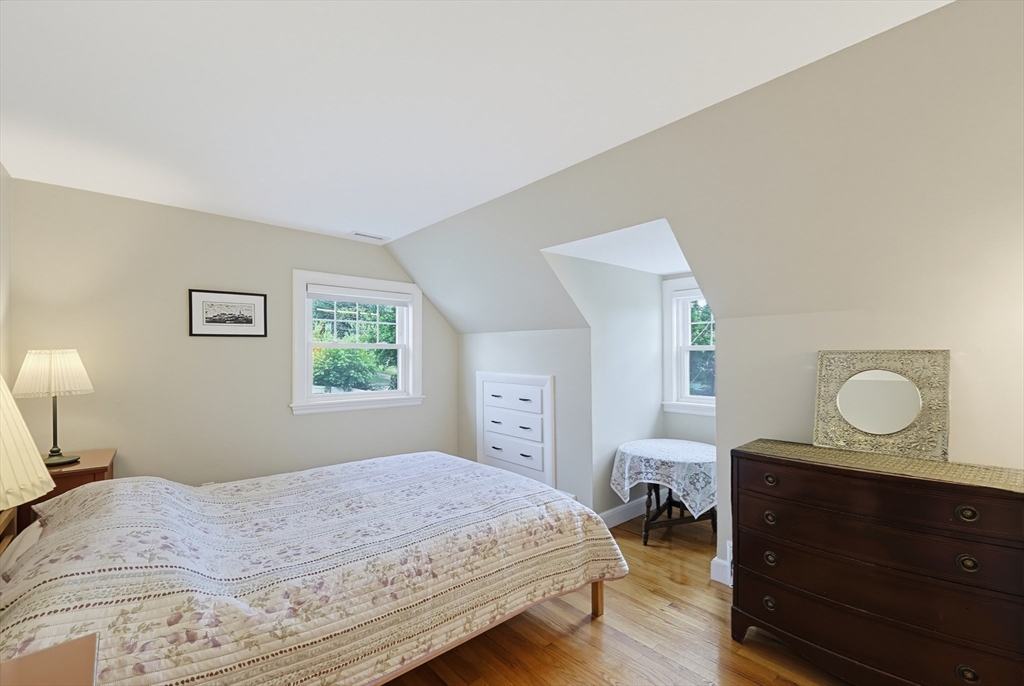 11 Hatfield Road Newton, MA 02465 - Photo 23 of 37