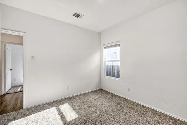 $1,700 | 385 Geode Glen, Maxwell, TX 78656