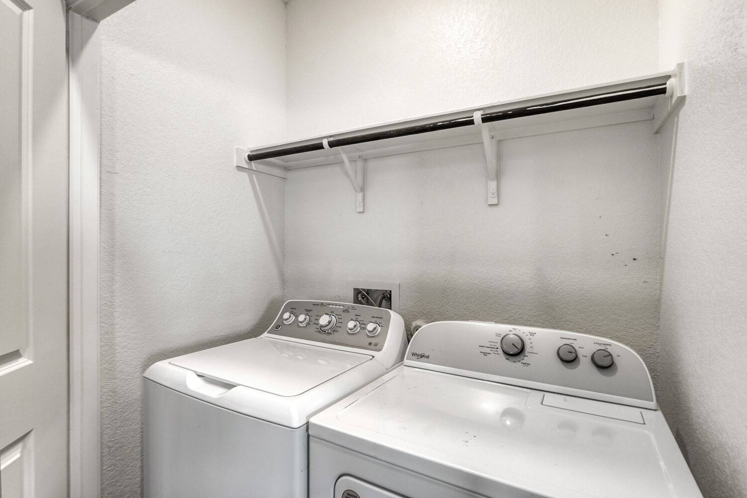 385 Geode Glen Maxwell, TX 78656 - Photo 9 of 16 Laundry area featuring a separate washer and dryer