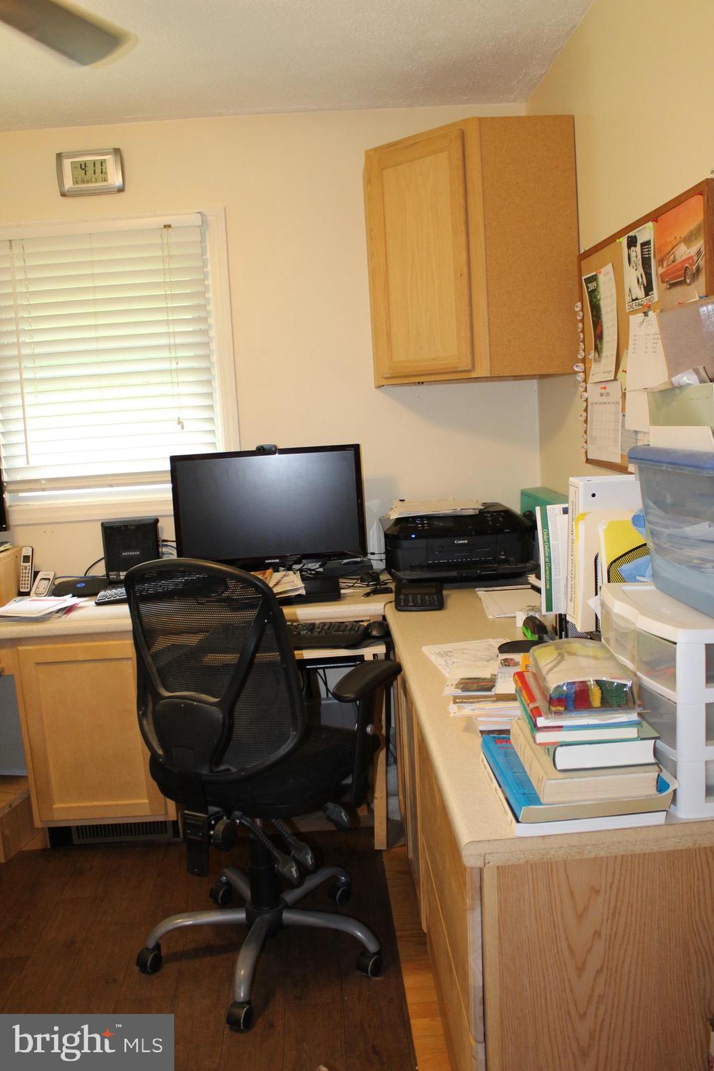 264 North Hayfield Road Winchester, VA 22603 - Photo 27 of 62 Office/bedroom