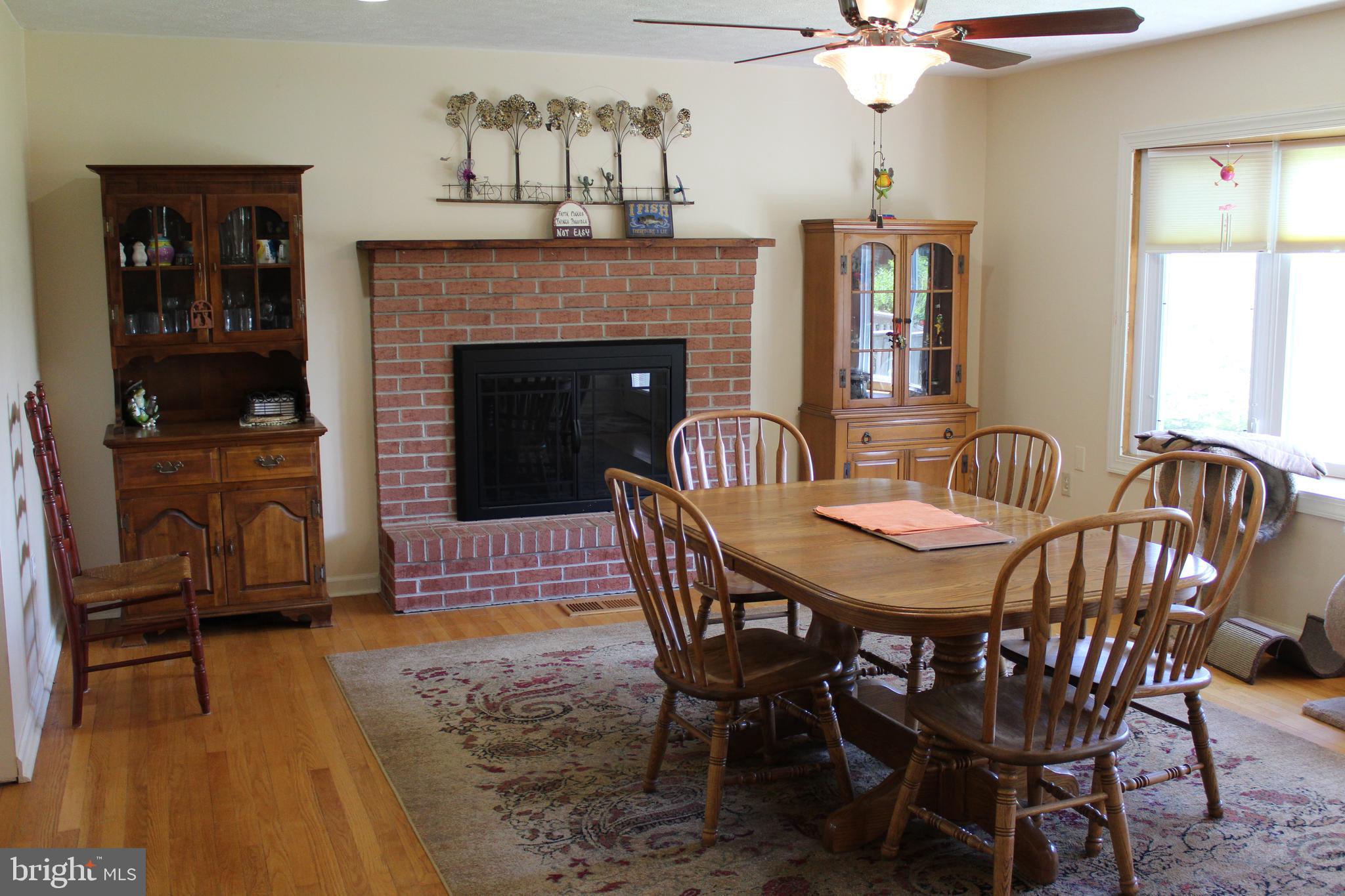 264 North Hayfield Road Winchester, VA 22603 - Photo 5 of 62 Dining room