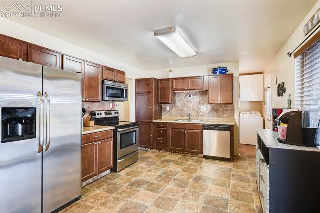1506 North Chelton Road Colorado Springs, CO 80909 - Photo 9 of 25 Gallery Image 9