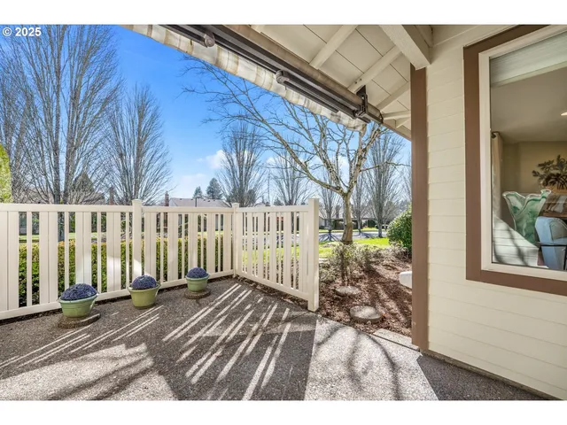 $579,000 | 10350 Southwest Greenleaf Terrace, Portland, OR 97224