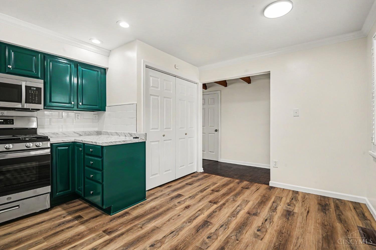 12175 Snider Road Cincinnati, OH 45249 - Photo 10 of 38