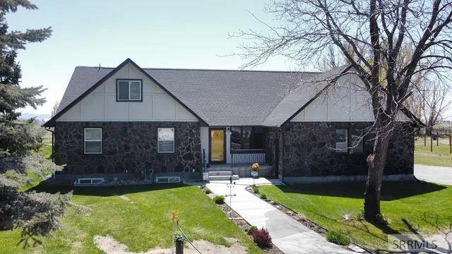 $560,000 | 757 East 1200 North, Shelley, ID 83274