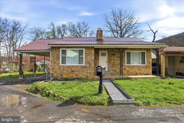 $200,000 | 3 Glenview Drive, La Vale, MD 21502