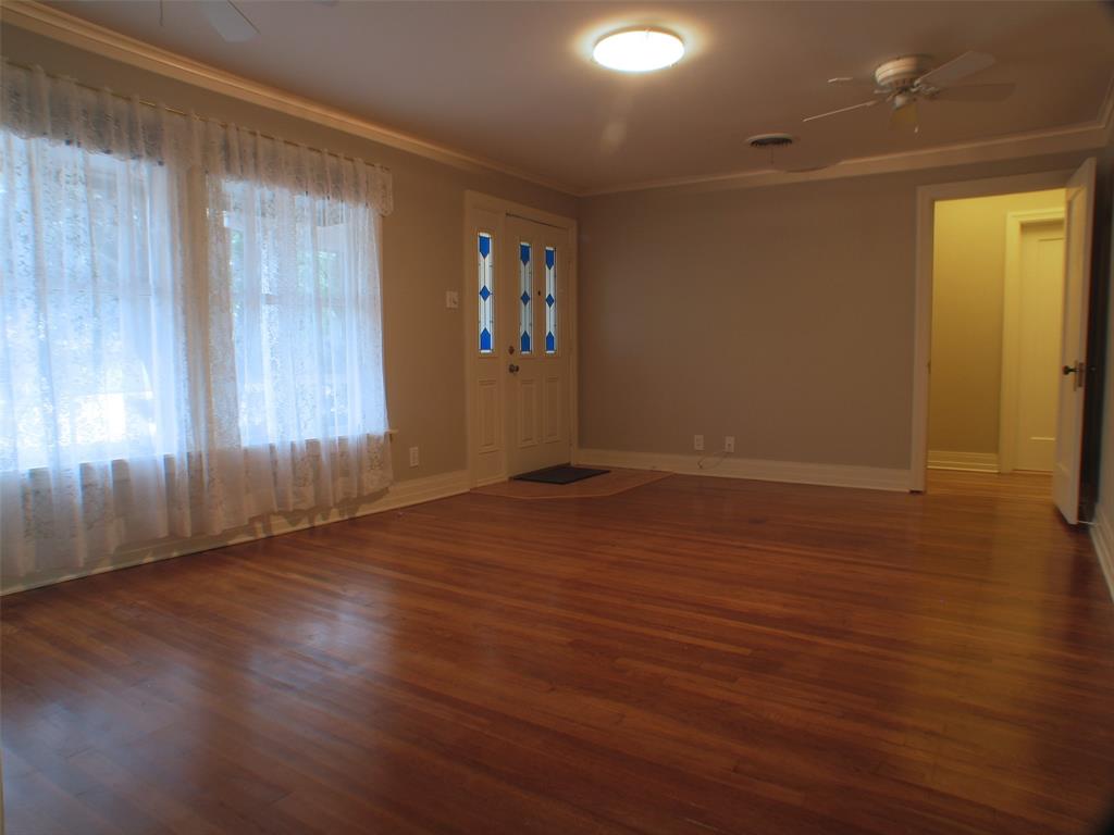 409 Jagoe Street Denton, TX 76201 - Photo 5 of 8