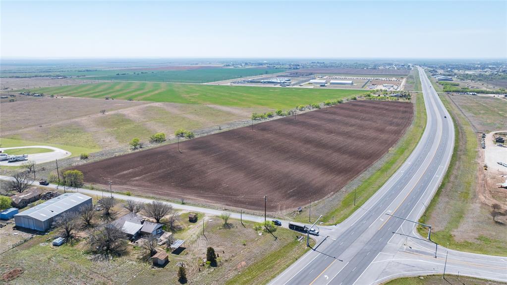 277 North Haskell Tx 79521 Haskell, TX 79521 - Photo 9 of 12 a view of a backyard with furniture