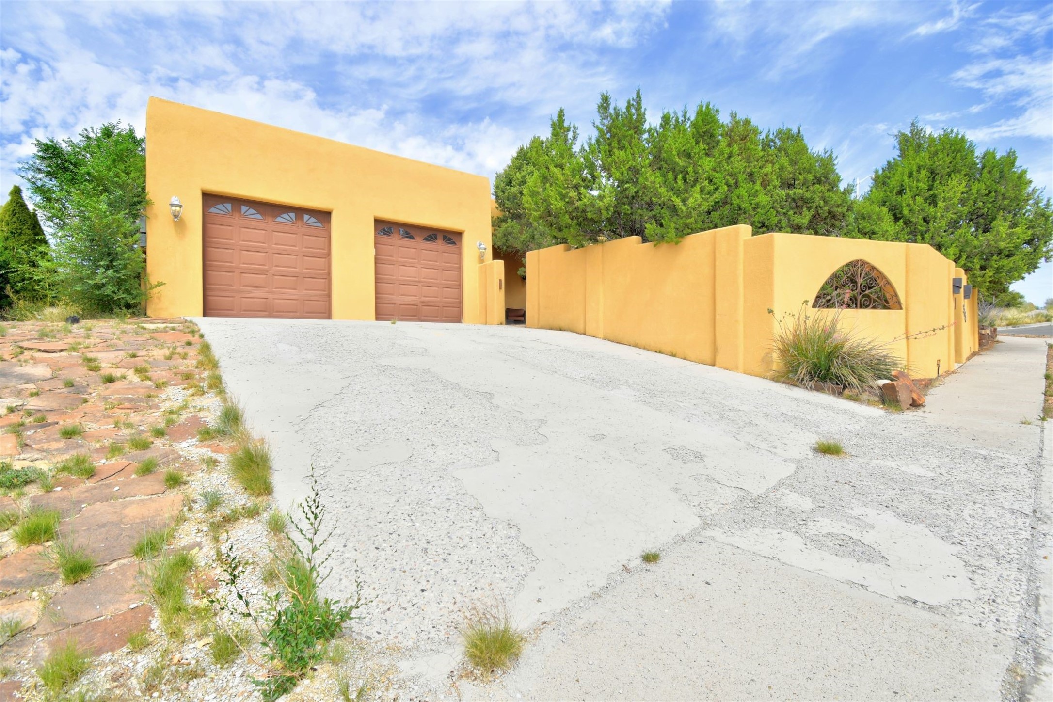 3038 Governor Lindsey Road Santa Fe, NM 87505 - Photo 3 of 37