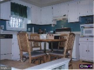 47 Upper Hilltop Road Yardley, PA 19067 - Photo 3 of 6 Gallery Image 3