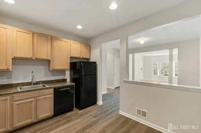 $3,400 | 102 Forest Drive, Piscataway, NJ 08854