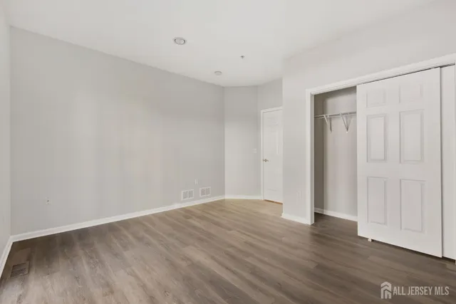 $3,400 | 102 Forest Drive, Piscataway, NJ 08854