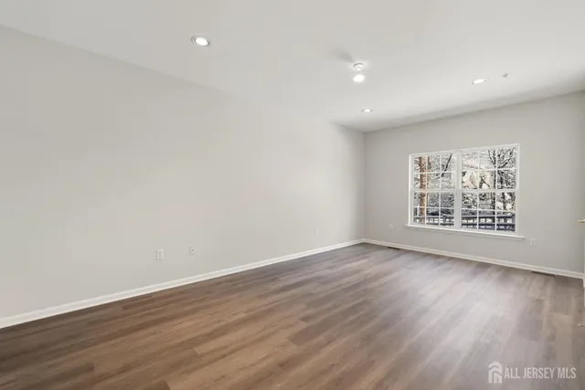 $3,400 | 102 Forest Drive, Piscataway, NJ 08854