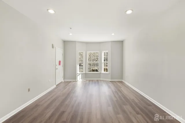 $3,400 | 102 Forest Drive, Piscataway, NJ 08854