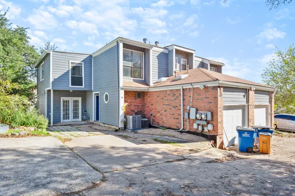 $2,095 | 6726 Lancret Hill Drive, Unit A, Austin, TX 78745