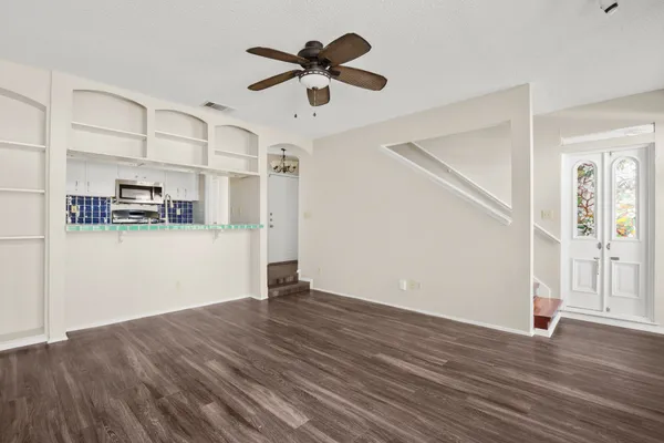 $2,095 | 6726 Lancret Hill Drive, Unit A, Austin, TX 78745