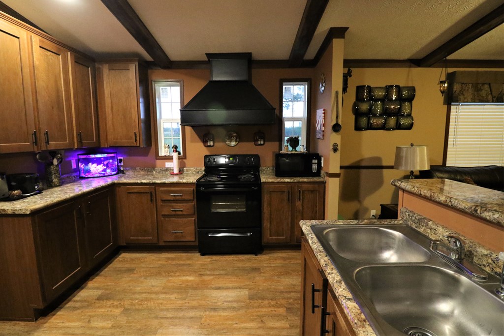 4166 Wallace Buie Road Webb, AL 36376 - Photo 14 of 26 Kitchen