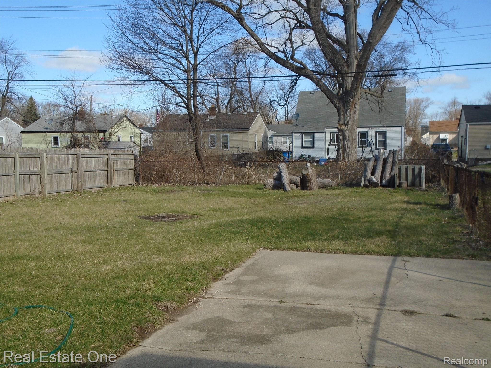27064 Notre Dame Street Inkster, MI 48141 - Photo 19 of 20 DSC08881.JPG