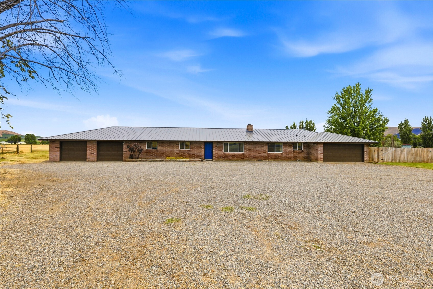 52005 North Whan Road Benton City, WA 99320 - Photo 3 of 35